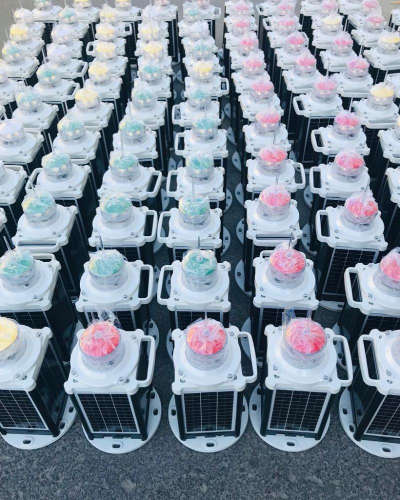 Delivery of Sealite SLC-310 most robust compact 3 to 5Nm lanterns , with built in GPS synchronization and IR controller