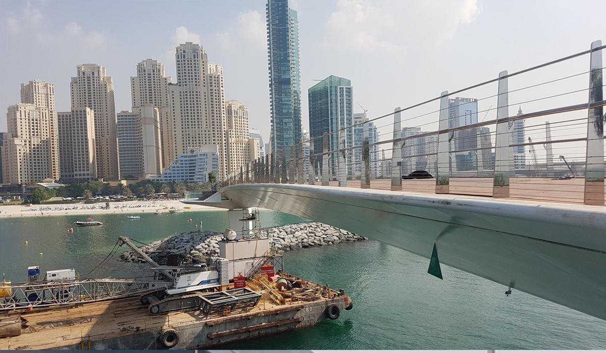 Installation  of Sealite  bridge lights and day-marks