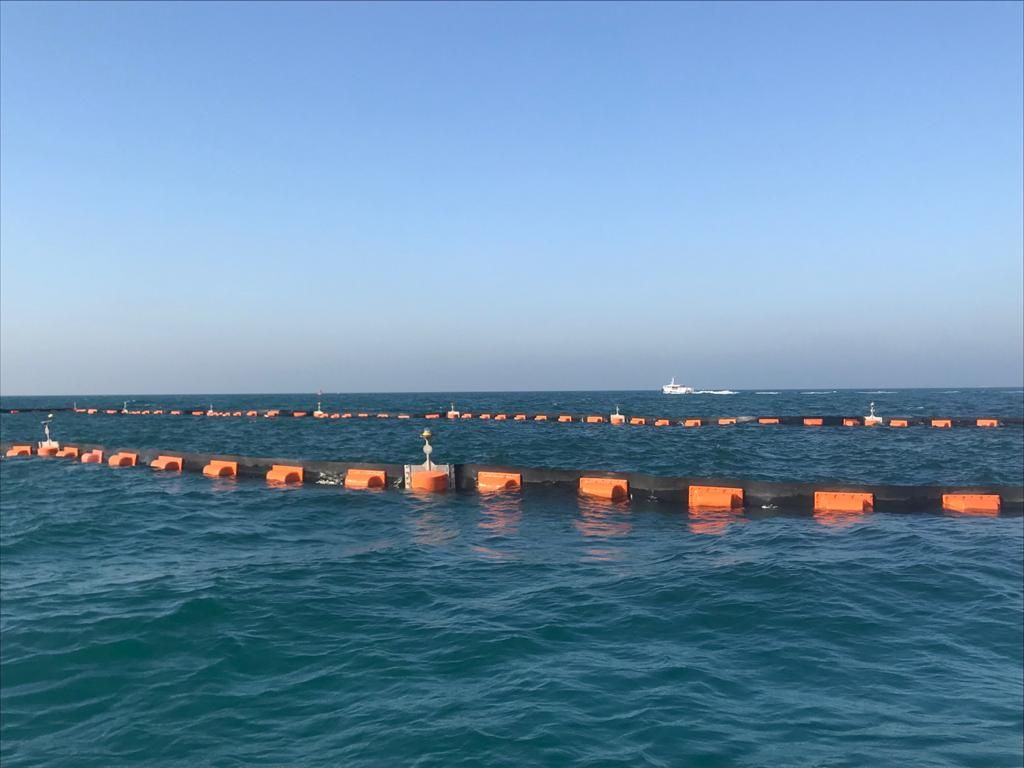 Design and Manufacture of Permanent Oil Boom for intake screens at UAE Power Station.